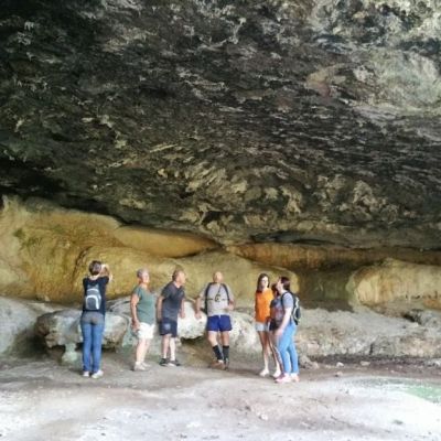 visite-speleo-randonnee-grotte-de-la-madeleine-1